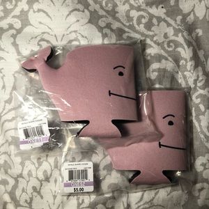 2 vineyard vines whale coozie’s